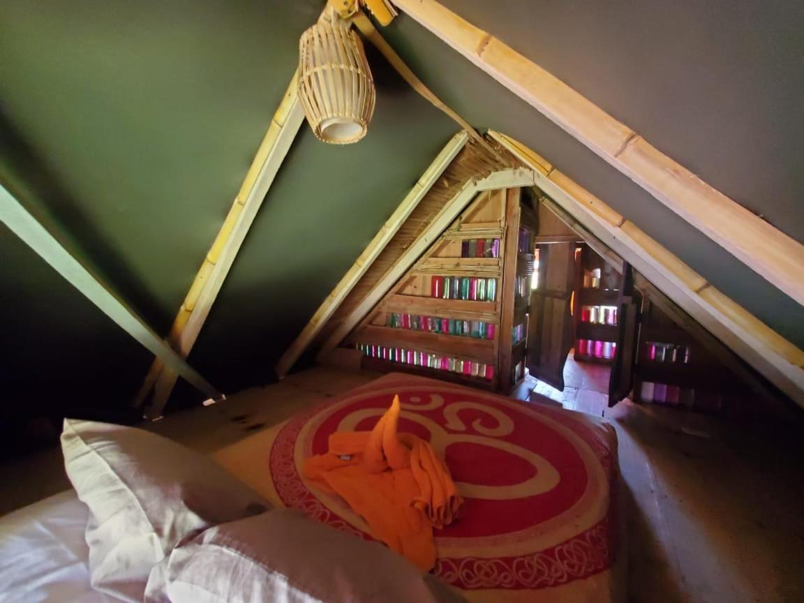 Derek'S Place Eco-Lodge Pulau Little Corn Bagian luar foto
